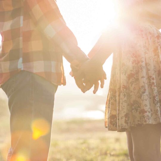 https://anakarenywalter.com/wp-content/uploads/2015/09/couple-cover-image-holding-hands-540x540.jpg